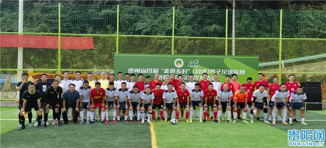 《孤注一掷》《南京照相馆》相继取得30亿+的票房成绩，导演申奥逐渐建立起自己的市场认知度与票房号召力，让人有理由期待新片的品质和票房表现。