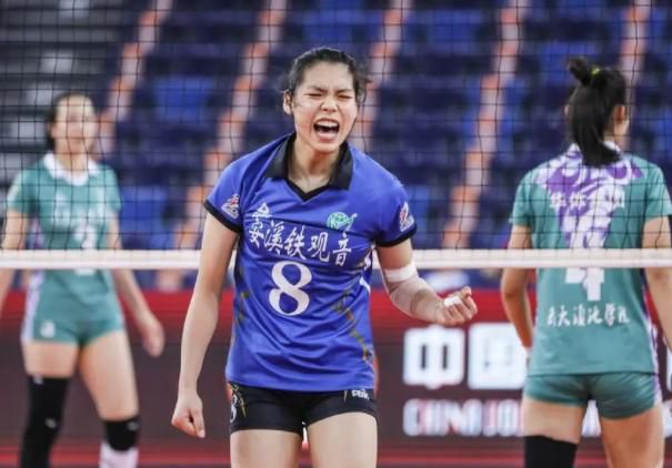 国家广电总局电 六小龄童推新片 与马德华拍《西游记真假美猴王》 2020-05-27 5月26日，演员六小龄童转发电影频道《今日影评》两会策划特别系列节目微博，为新作《西游记真假美猴王》“代言”。