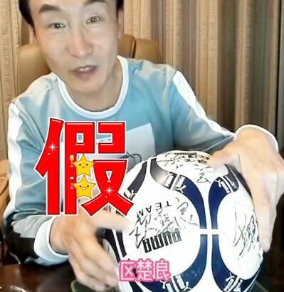 电影《加菲猫》曝全新海报 2024-01-02 近日，全新动画大电影《加菲猫》发布全新海报，加菲猫与狗狗欧迪同框亮相，一起庆祝2024新年的到来。
