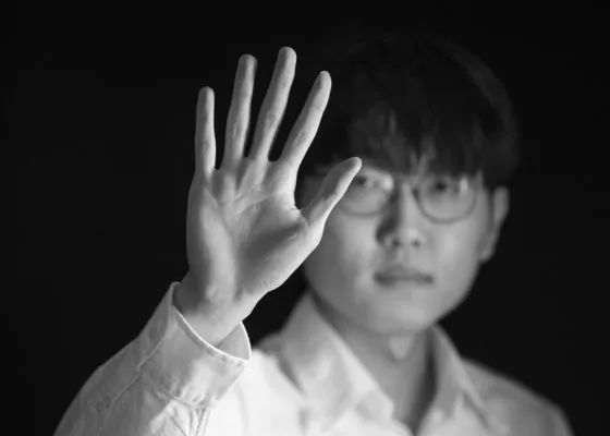 其中漫威的《刀锋战士》、《死侍3》、《美国队长4》等影片纷纷后撤。