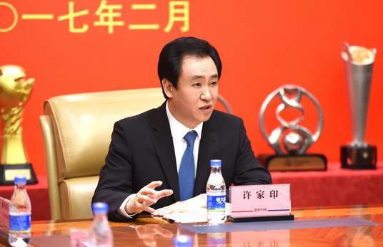 歌曲用凌厉的律动刻画出“反派团”的张狂与野心。